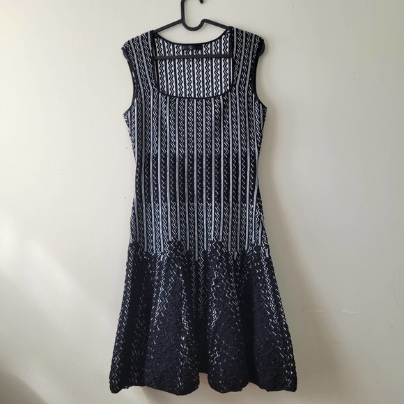 RVN Chevron 3D Jacquard Square Neck Flare Dress Black White Sz Large - Picture 4 of 9